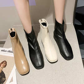 大码方头短靴女2024秋冬新款法式软皮方跟白色瘦瘦靴英伦风马丁靴