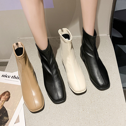 Women's Large-Size Square Head Short Boots 2024 Autumn/Winter New French Soft Leather Square Heel White Slim Boots British Style Martin Boots