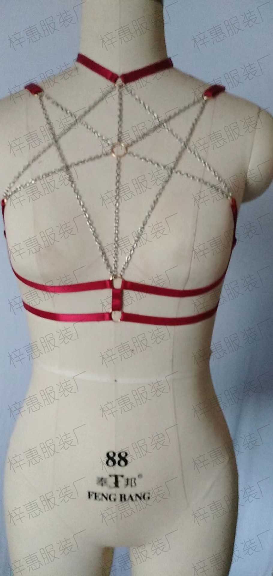 Europa y América del estilo punk collar de encuadernación cinturón integrado cinturón de Unión Night Club bar rendimiento cadena del pecho cuerpo cadena Accesorios