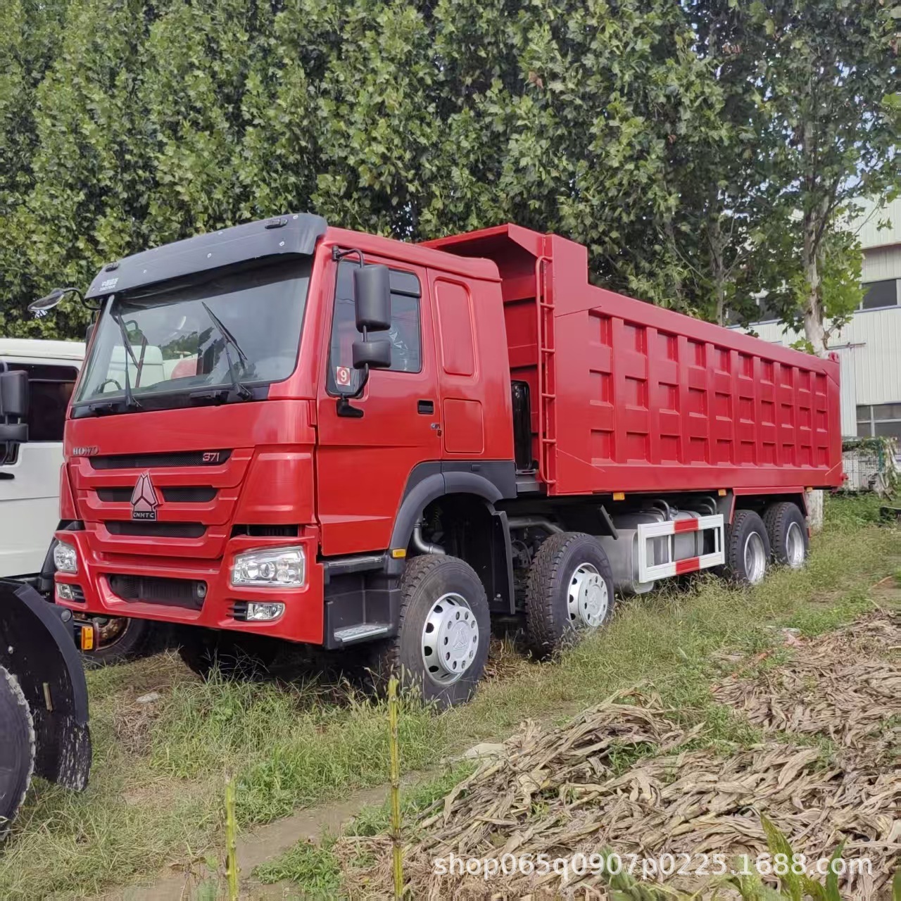 Export Africa Dump Truck Howo 8×4 Dump Truck Rear Dual Drive 12-Wheel Mining Transport Truck