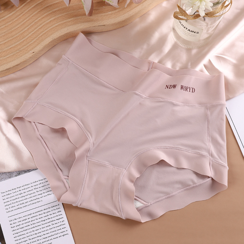 Verano nueva nube de piel desnuda sensación ligeramente cepillado sin costuras cintura media de las mujeres entrepierna agradable a la piel cómoda ropa interior de vaina transpirable