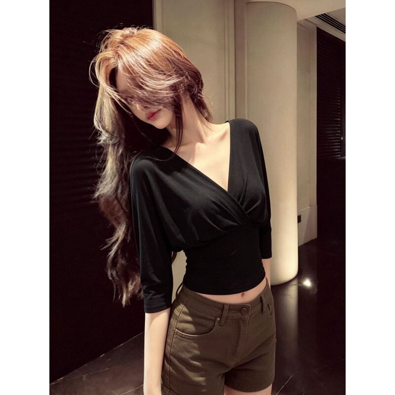 Super soft modal cotton ~ Black cross V-neck mid-sleeve T-shirt for women, 2026 new style, waist-cinching, slimming, short top Super soft modal cotton ~ Black cross V-neck mid-sleeve T-shirt for women, 2026 new style, waist-cinching, slimming, short top