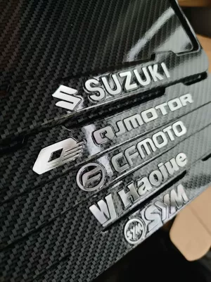 Domestic Motorcycle Aluminum Alloy License Plate Frame with Imitation Carbon Fiber Texture and Three-Dimensional License Plate Holder (Nömrə qabı) - matte-black-239x173