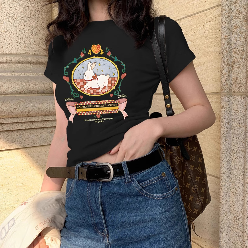 アメリカンスタイルの右肩漫画プリントデザイン多用途半袖Tシャツ女性用夏の新しいニッチカジュアル半袖トップ|undefined