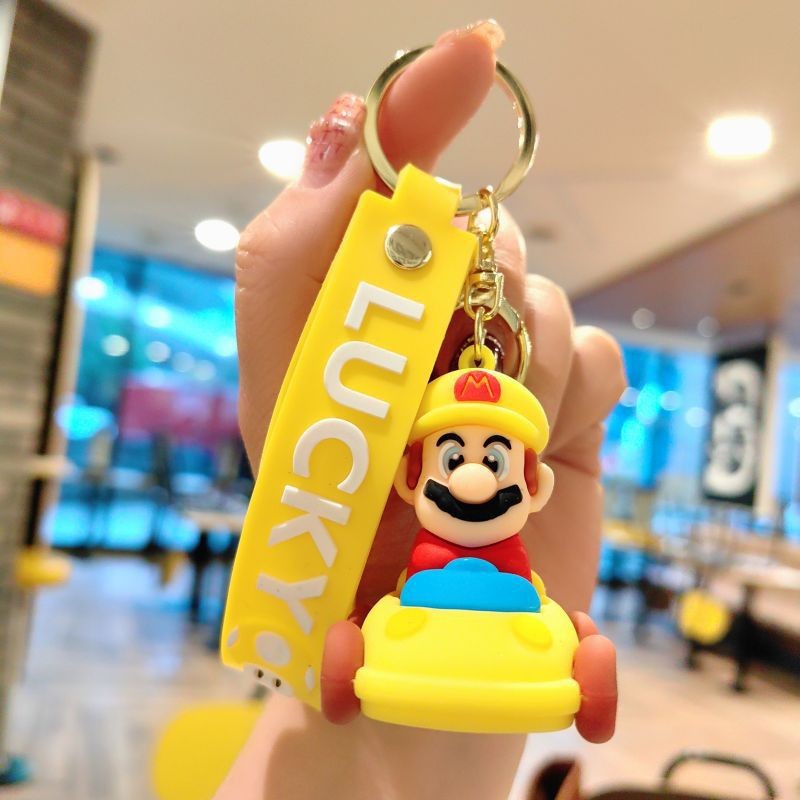 Dibujos animados pvc serie de anime llavero juego de marea muñeca llavero de coche bolsa colgante máquina de garra regalo al por mayor