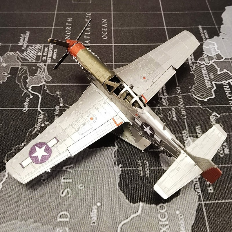 Estatua mágica de acero al por mayor versión de color avión un grupo metal rompecabezas mini 3D tridimensional hecho a mano DIY modelo de montaje