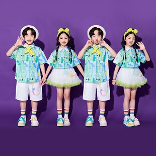 ��һ��ͯ�ݳ���С�W���\�ӕ������ٰ���ϳ����b���ݾGɫ�r����ȹ