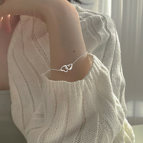 Korean style hollow peach heart double heart-shaped bracelet for women, cold style, simple ins niche model, lightweight and thin love bracelet