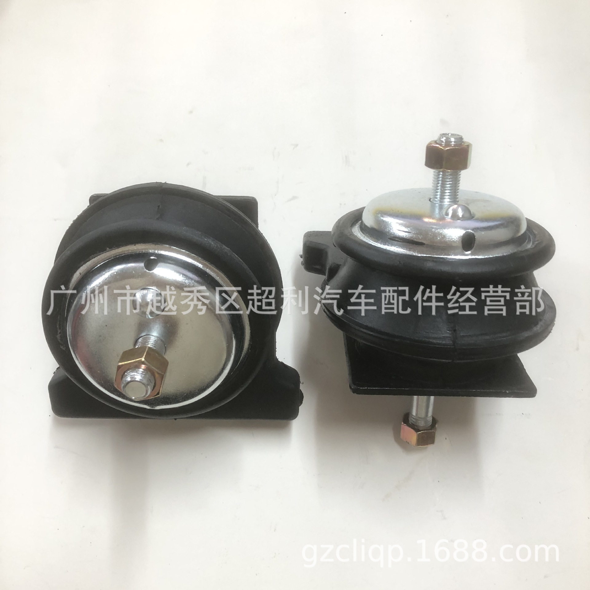 Engine Mount ME031999 ME017631 MC907899 for Mitsubishi FE50C L/R