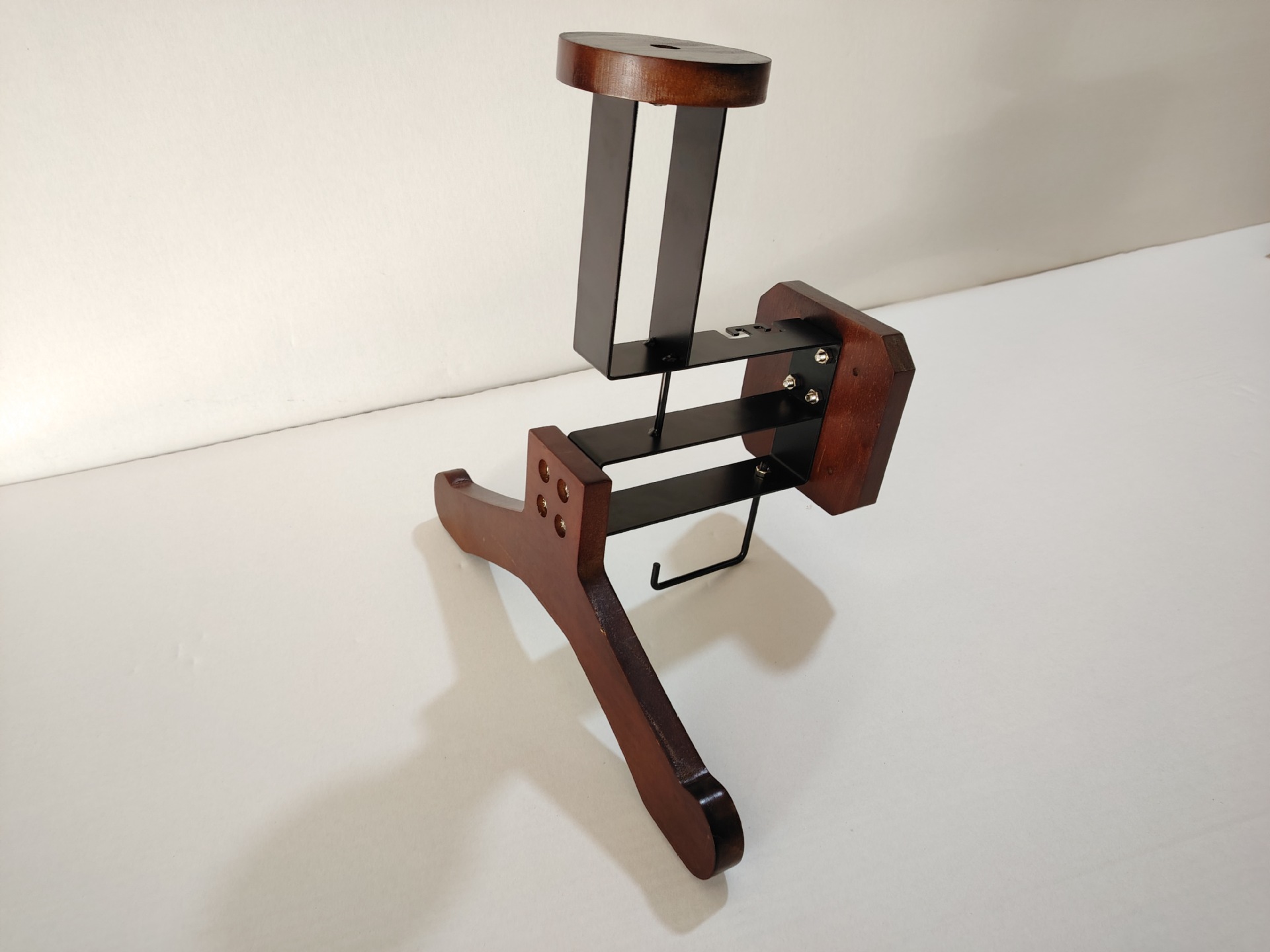 Cross-border best-selling wooden helmet rack, motorcycle jacket stand, sports equipment storage rack, wooden clothes and hat wall mount rack