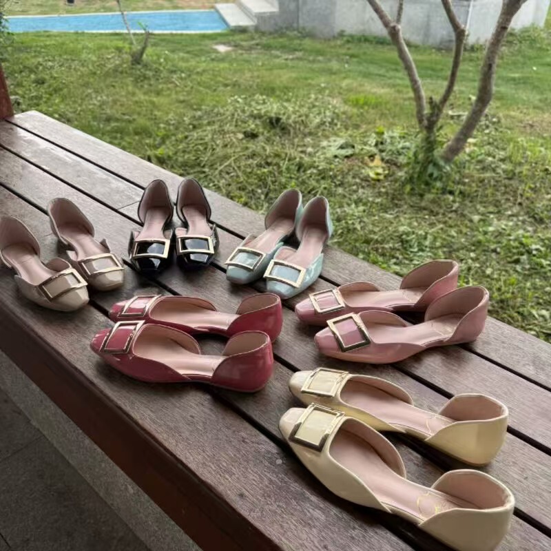 2025 Summer New Style Elephant Gray Patent Leather Square Buckle Hollow Shoes for Women Flat Square Toe Sandals for Women 2025 Summer New Style Elephant Gray Patent Leather Square Buckle Hollow Shoes for Women Flat Square Toe Sandals for Women
