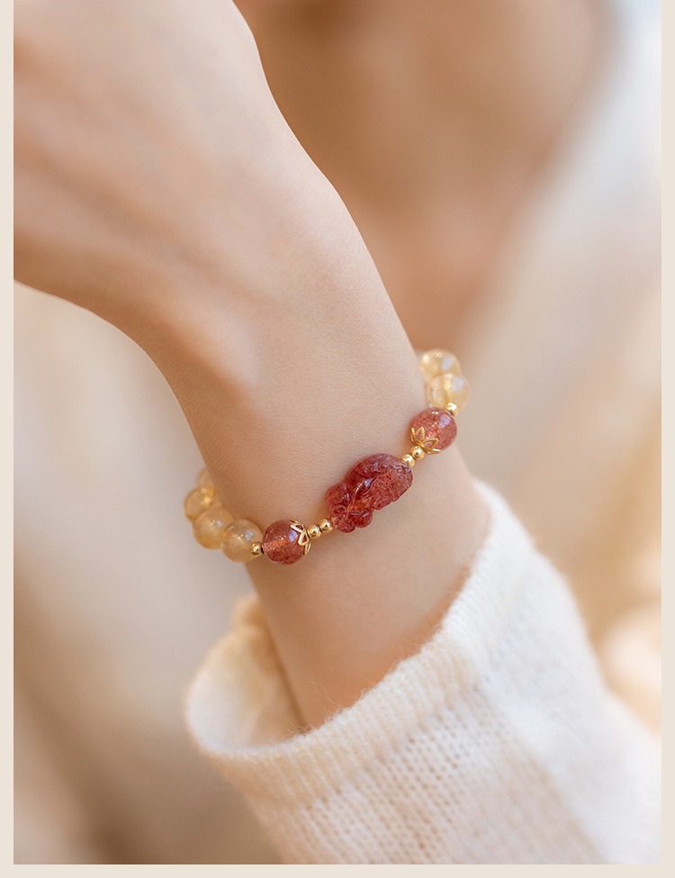 Natural gold hairpin crystal bracelet for women, new Chinese-style yellow crystal woven bracelet, niche strawberry crystal PI Xiu bracelet for women, 492 undefined