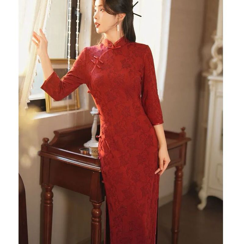 2025 Autumn New Dark Floral Pattern Wine Red Qipao Young Style New Chinese Style Long Dress with Chinese Flair