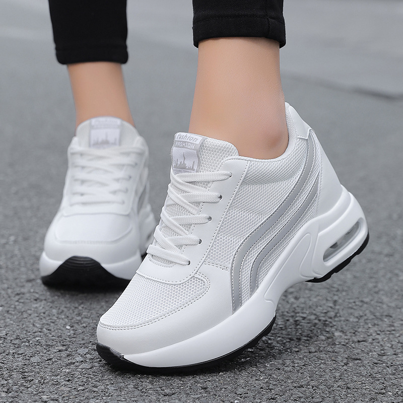 Zapatillas deportivas de plataforma de malla de talla grande para mujer, con aumento de altura de 8 cm, suela gruesa con amortiguación de aire, calzado deportivo informal para personas pequeñas, venta al por mayor transfronteriza.