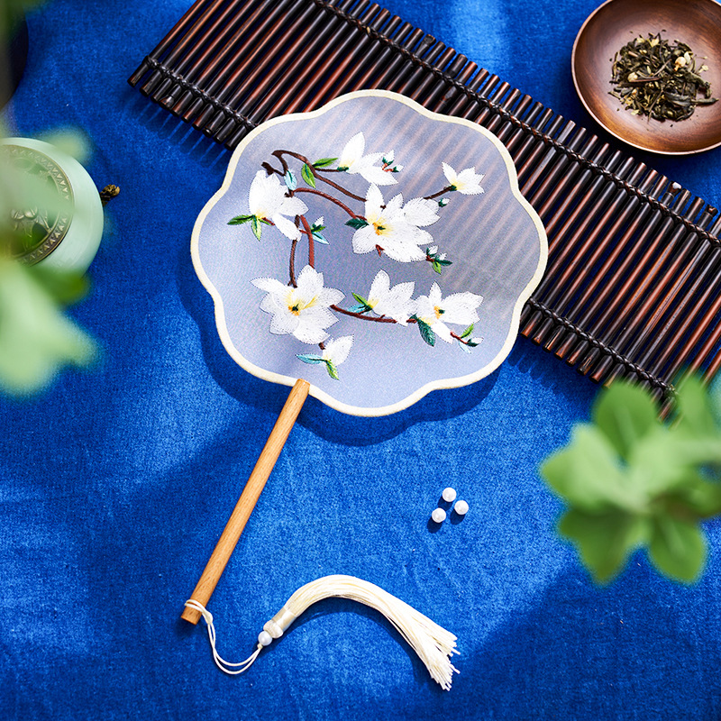 Fan de doble cara bordado de estilo antiguo cheongsam femenino bordado de estilo chino especial de danza de estilo chino bordado Suzhou ventilador redondo