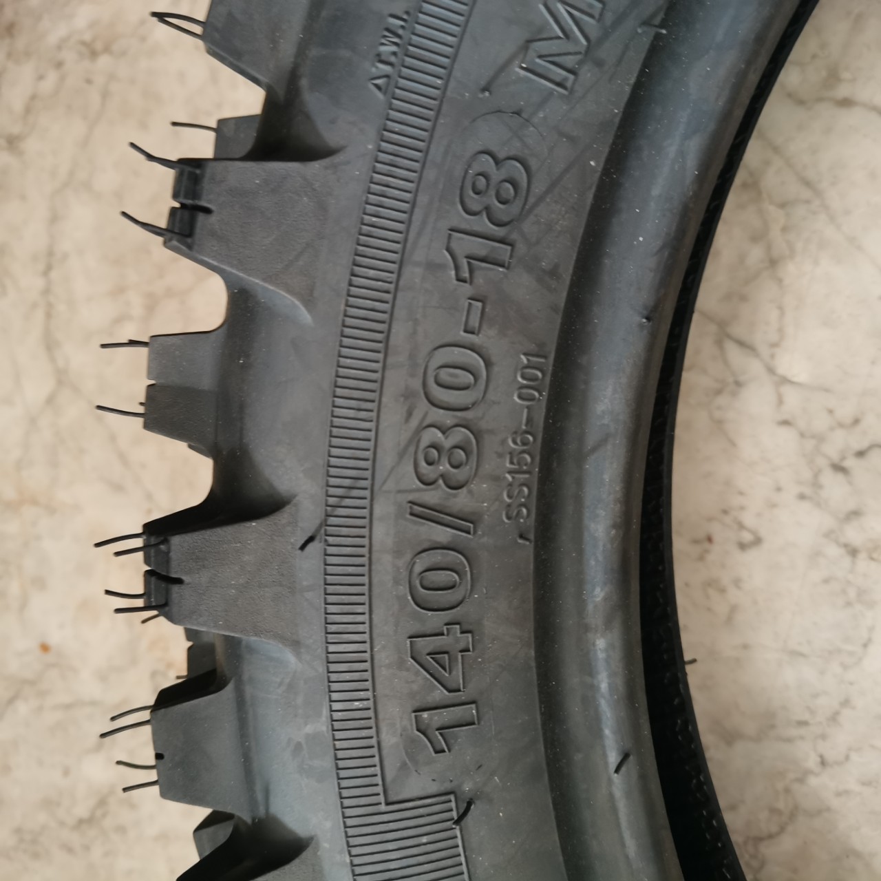 Factory Direct Delivery Off-Road Motorcycle Tire 140/80-18 Mountain Bike Deep Tread Tire