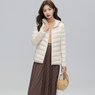 Lightweight down Jacket for Women, 2025 Autumn and Winter New Short Style, 90% White Duck Down, Winter Hooded Slimming Casual Coat, Trendy