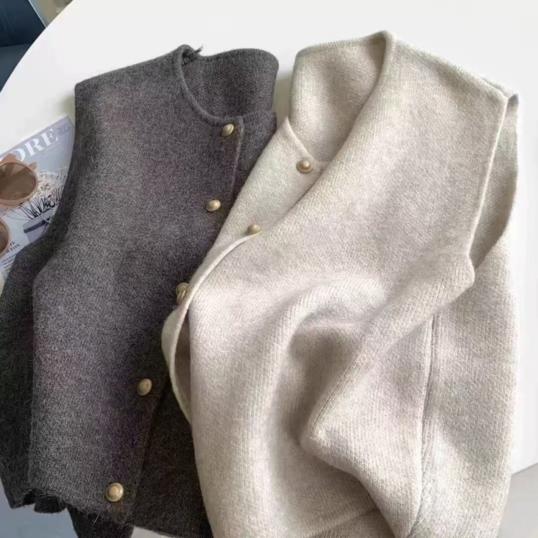 Round Neck Solid Color Knitted Vest for Women, Suitable for Layering in Spring and Summer, Versatile Single-Breasted Loose Soft Sweater Vest, Sleeveless Inner Wear