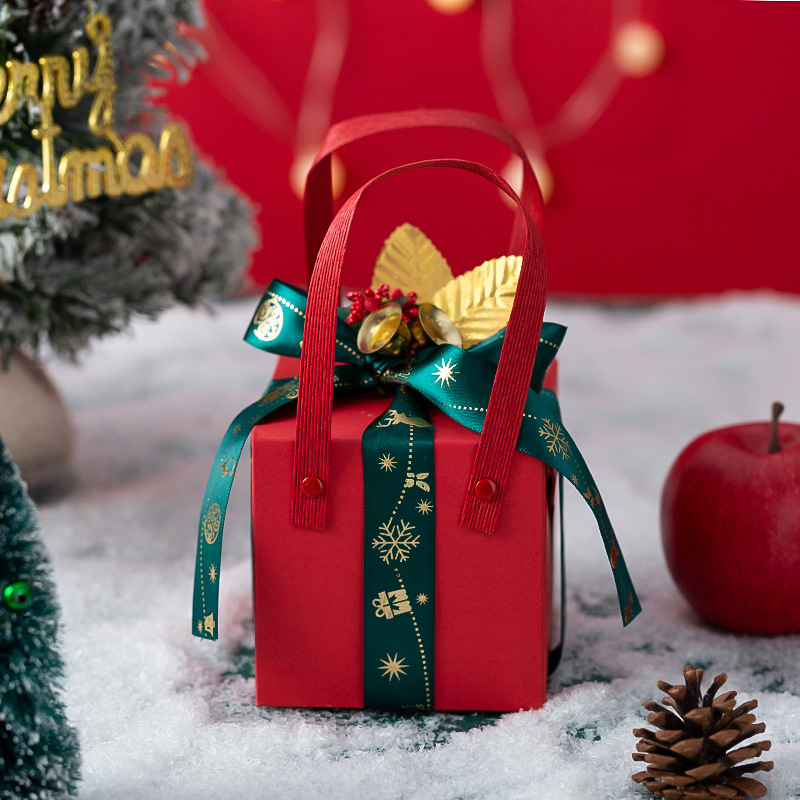 빨간색 상자 + 리본 + 나뭇잎 뿔 1개