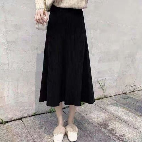 Knitted half skirt for women, autumn and winter long length Korean style high-waisted black pleated skirt with winter woolen skirt