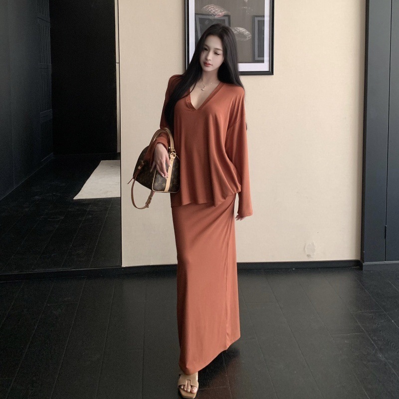 松弛感纸片人V领宽松长袖薄款不规则纯欲T恤上衣女高腰半身裙套装|undefined