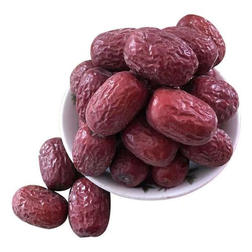 Xinjiang unwashed gray dates with soil like Qiang, large red dates in bulk, thick and sweet flesh, hanging dried gray dates