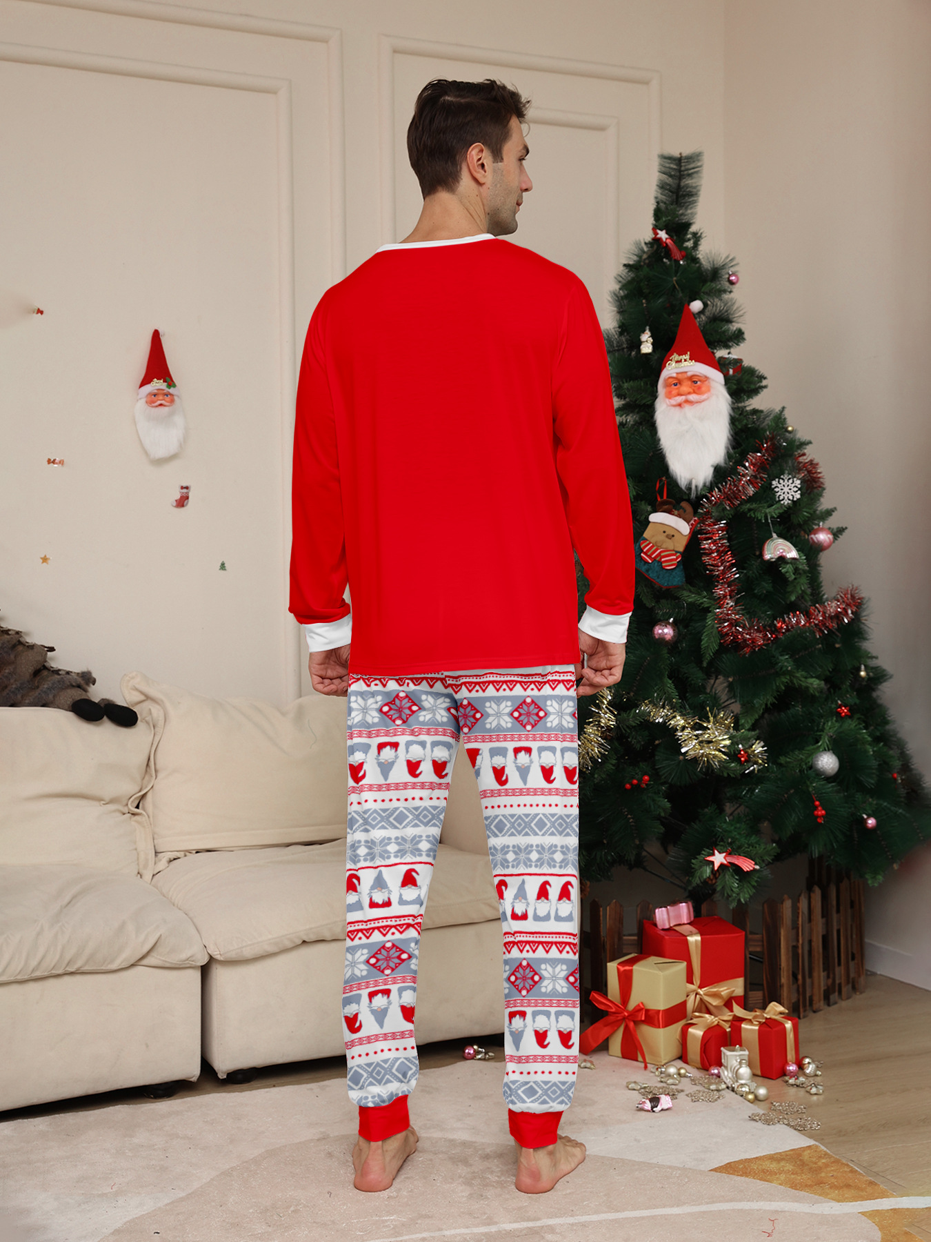 Božićne pidžame s printom Djeda Mraza i pahuljica, obiteljsko odijelo_voghion.com