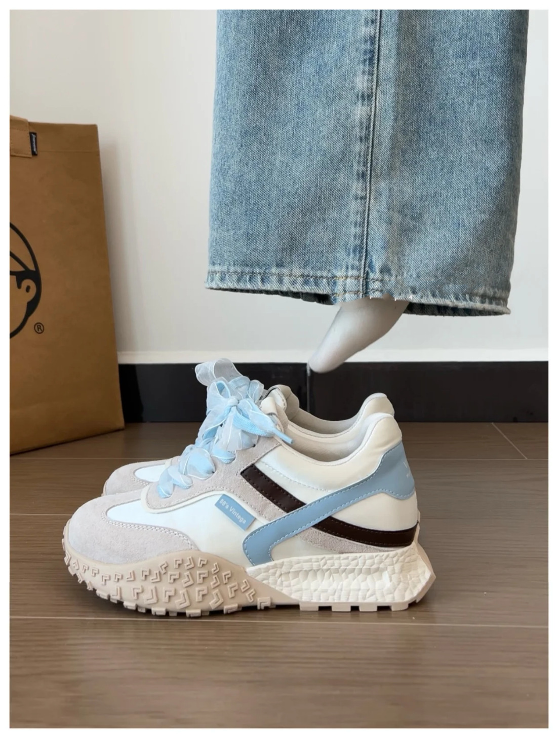 [Aumento de altura interior 7cm] Gump zapatos para mujeres 2025 nuevos zapatos casuales pequeños con suela gruesa de cinta de color de zapatos de entrenamiento de la ley