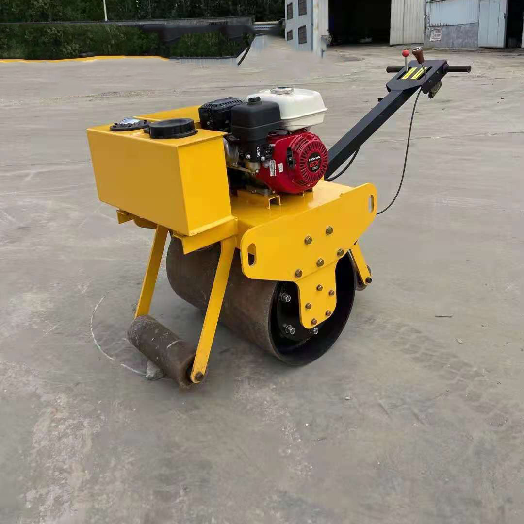 泥土碾压600型单轮压路机 柴油汽油振动压实机 沟槽碾压夯实机
