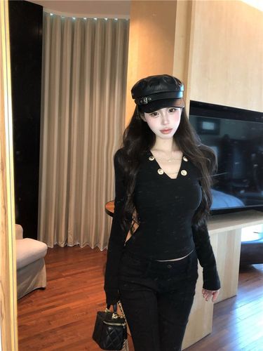 [270g Fleece] Button-Chain Hollow-Out V-Neck Long-Sleeved T-Shirt for Women, Slim-Fit Base Layer Top in Apricot Yellow