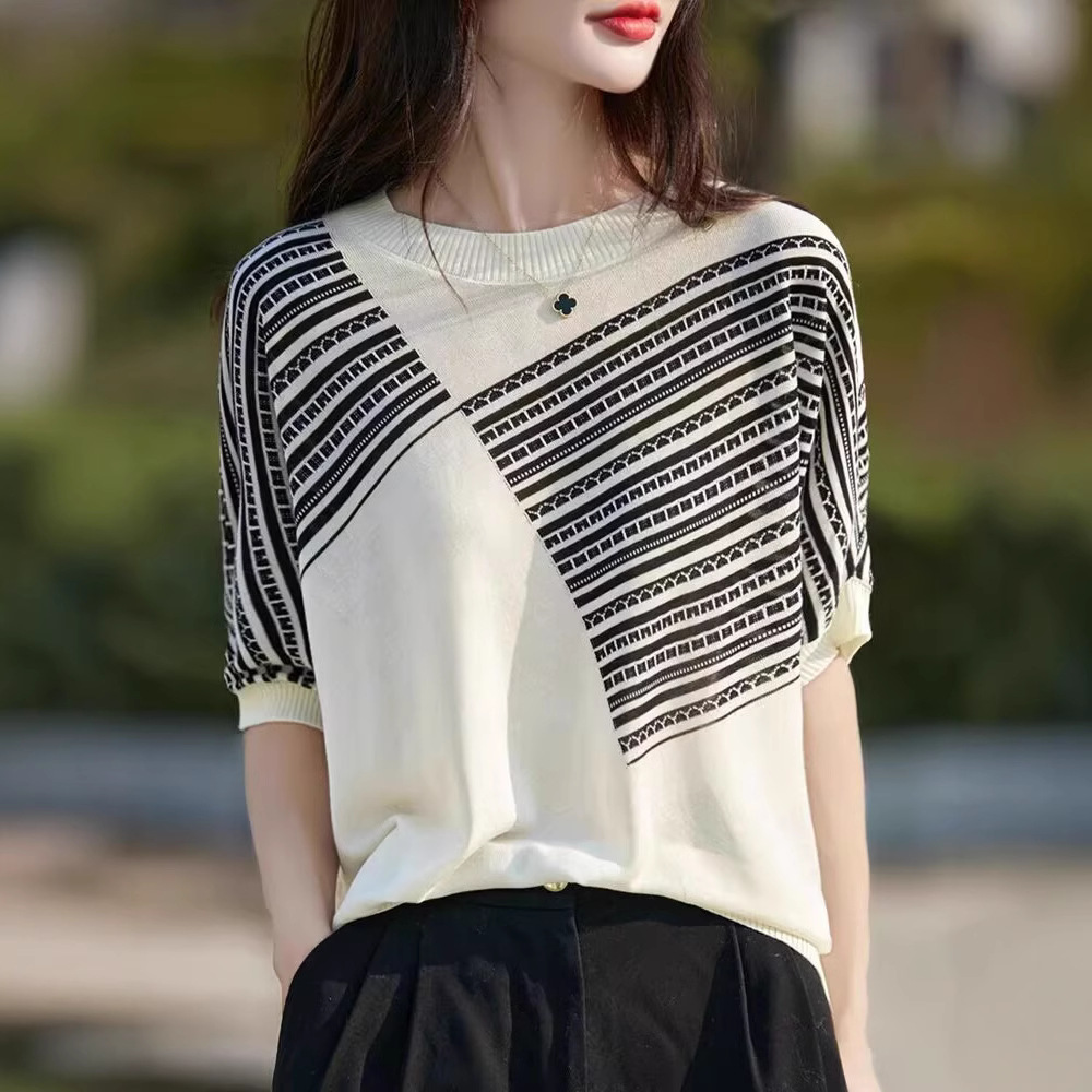 Knitted fashionable summer short sleeve T-shirt