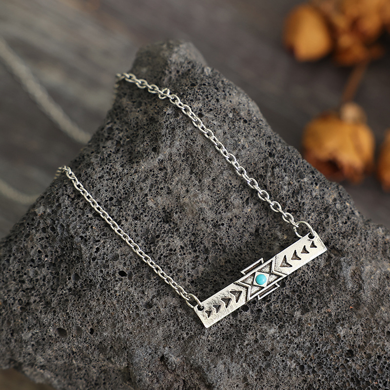 Vintage Style Novelty Triangle Rectangle Alloy Inlay Turquoise Women's Necklace display picture 3