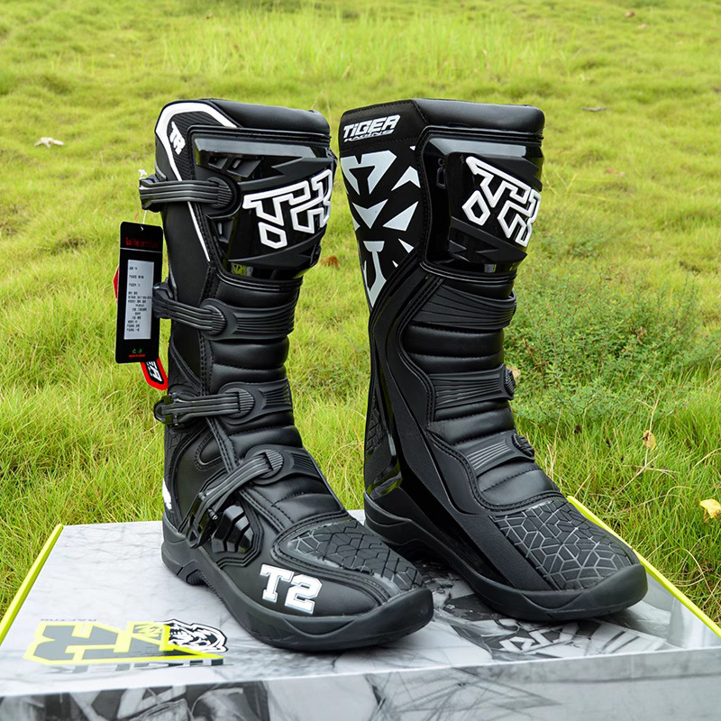 T2 흑백 22개 모델 (60%의 사람들이 잠재적 인기 모델을 선택)