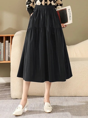 Leather Skirt for Women: 2025 Autumn/Winter Casual High-Waisted Skirt with Slimming Effect, Medium Length Pleated Skirt with Design Features