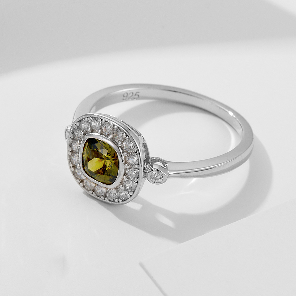 Anillo de circón verde oliva ovalado de plata de ley s925 para mujer, retro europeo y americano, lujo ligero, anillo de cola de dedo índice de alta calidad