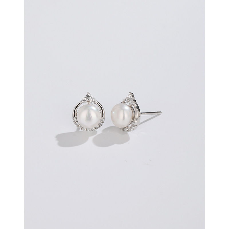 925 pendientes de perlas de agua dulce de plata esterlina luz redonda plana de lujo de alto grado de temperamento de las mujeres pendientes de verano simples personalizados