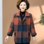 新款春秋格子中老年妈妈装