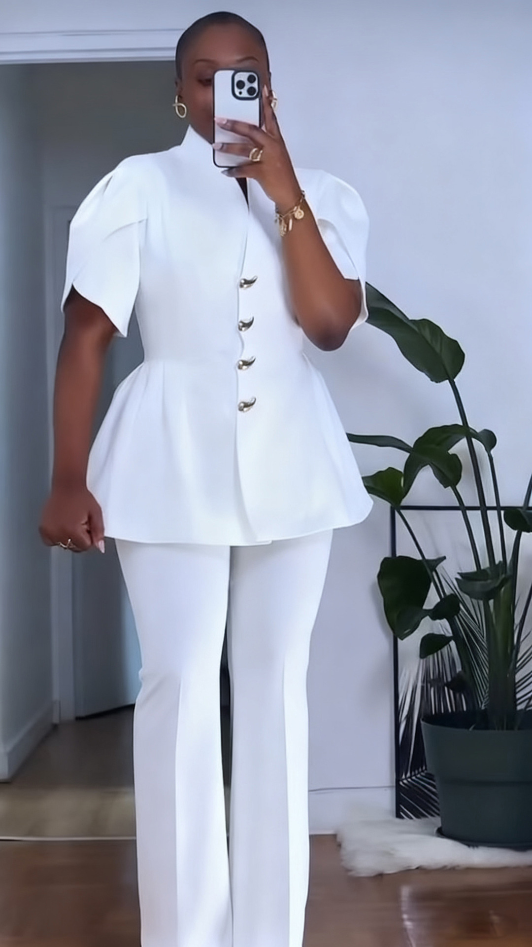Completo elegante due pezzi con maniche a sbuffo per donna_voghion.com