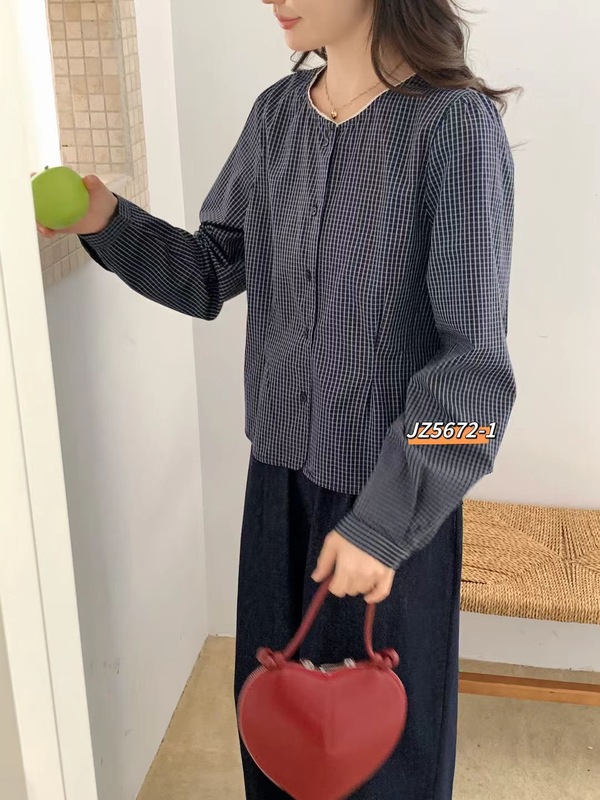 秋季新款温柔款优雅圆领格子衬衫宽松显瘦舒适减龄长袖上衣女ZR|undefined