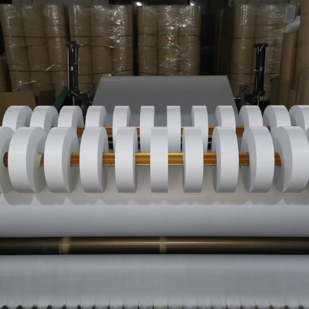 Бумажные рулоны, бумажные ленты, ленты для штамповки, бумага для переплета, ламинированная бумага для защиты от влаги и воды, пищевая ламинированная бумага.