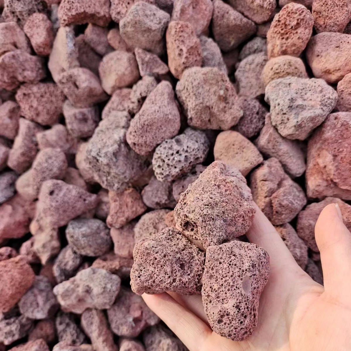 厂家供应水处理用火山石 火山岩滤料