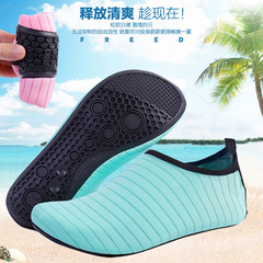 Beach socks shoes for men and women, kids' diving & snorkeling, water-wading, stream-tracing, and swimming footwear—soft, non-slip yoga, indoor, and running shoes.