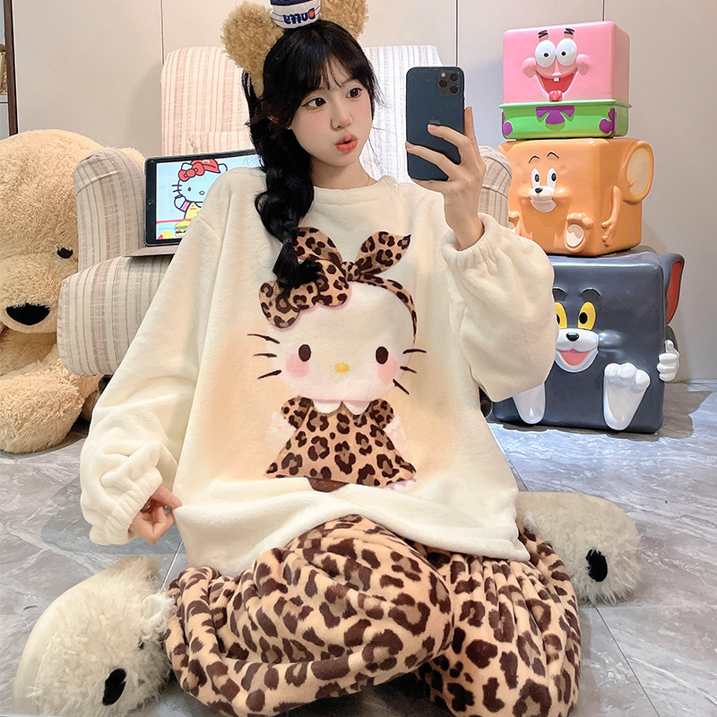 Winter Pajamas for Women Coral Velvet Thickeneded Large Size Long Sleeves 2025 New Leopard Print Kt Cat Cute Flannel Home Clothes Winter Pajamas for Women Coral Velvet Thickeneded Large Size Long Sleeves 2025 New Leopard Print Kt Cat Cute Flannel Home Clothes