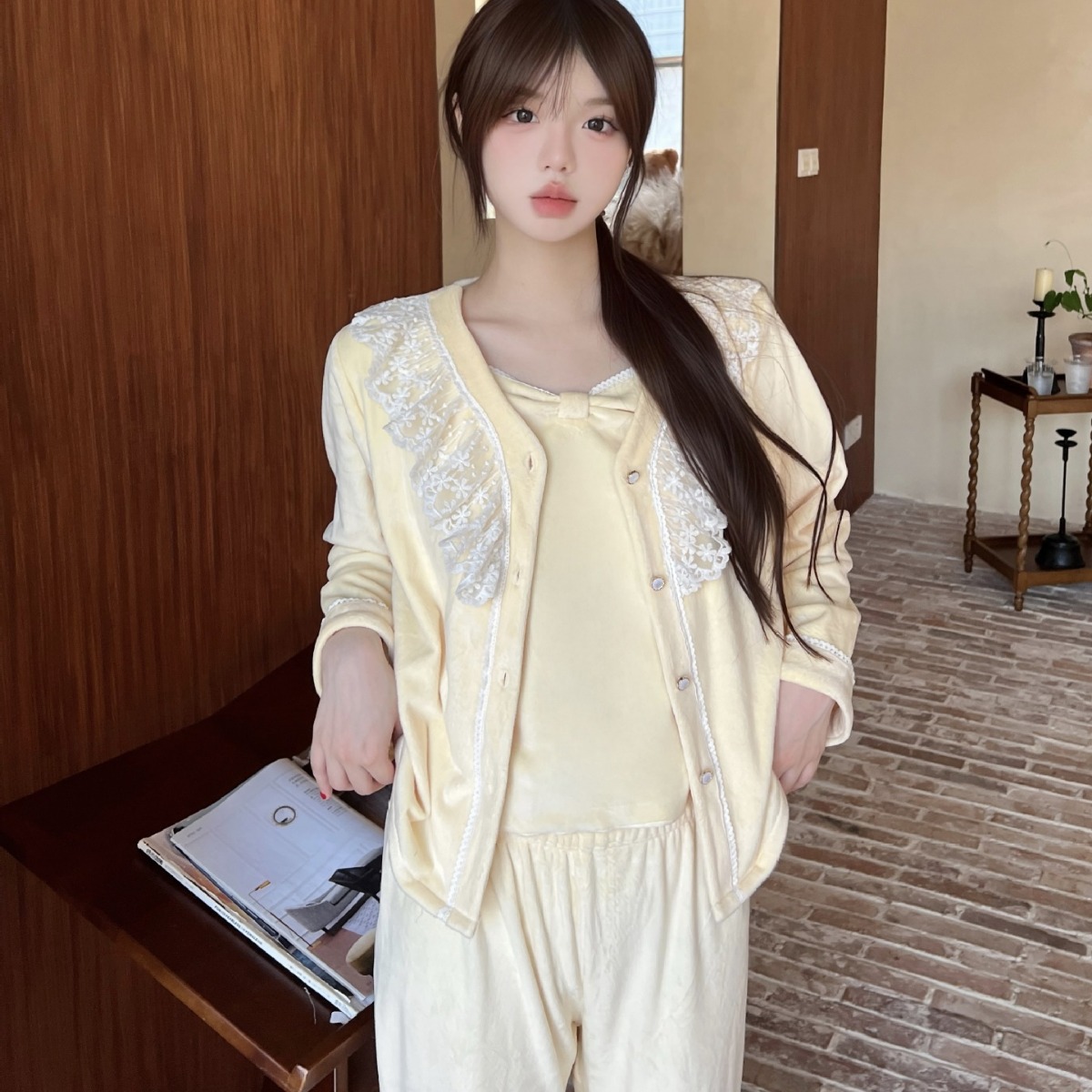 [섬 벨벳] 새 가을과 겨울 양각 나비 달콤한 귀여운 고급 긴소매 여성 잠옷 3 피스 카디건