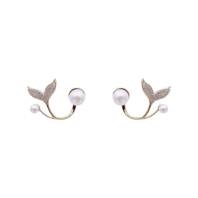 S Silver Needle South Korea Dongdaemun New Fishtail Pearl Earrings Female Temperament Fashion Diamond Earrings For Women_voghion.com