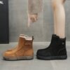 Martens, keep warm demi-season low boots with zipper platform English style, British style