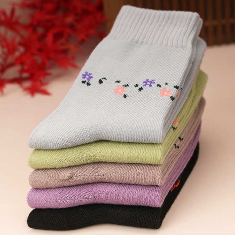 Middle-aged women's socks for moms 40 to 50 years old spring and autumn mid-calf autumn and winter women's cotton socks autumn socks