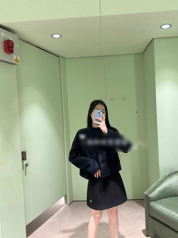 南油女装2025年秋冬Pra*新款百分百纯羊绒双面呢翻领西装外套女|undefined