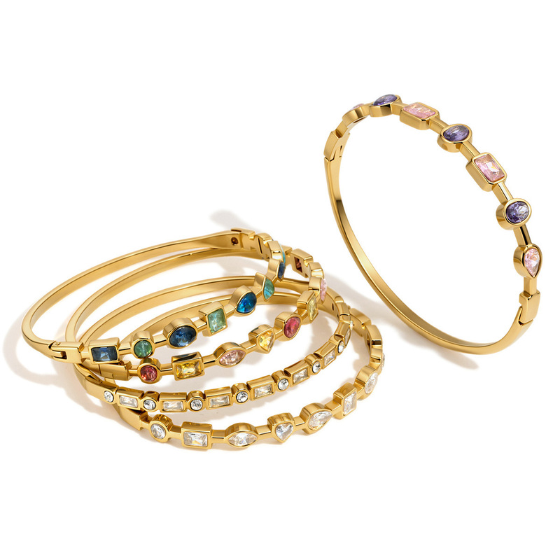 Custom-made light luxury titanium steel bracelet, high-end women's jewelry, niche design stainless steel bracelet, cross-border accessories Custom-made light luxury titanium steel bracelet, high-end women's jewelry, niche design stainless steel bracelet, cross-border accessories