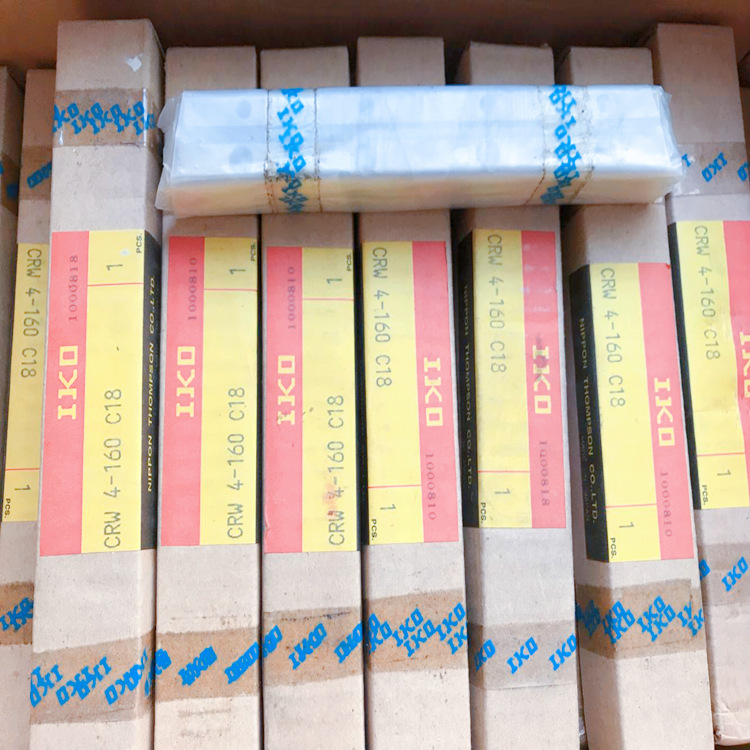 现货供应日本IKO交叉滚子导轨CRWM2-120 CRW4-80 SVWS2045-8Z